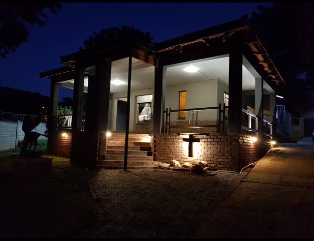 3 BEDROOM HOUSE TO LET IN SAFARI GARDENS